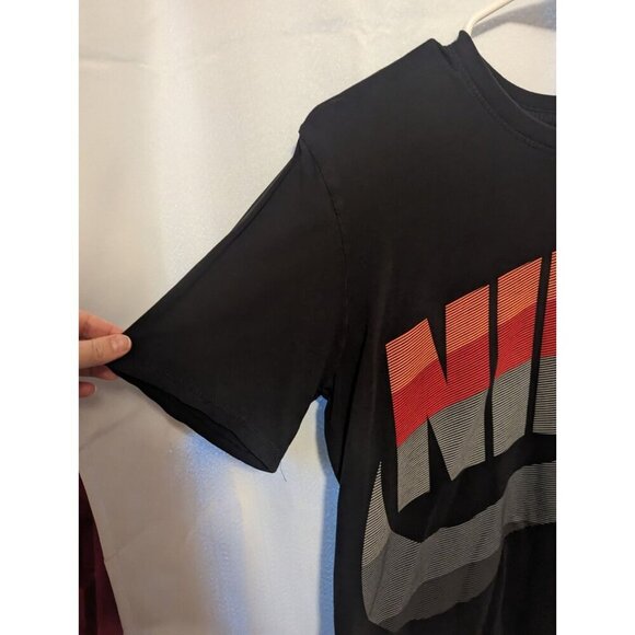 Nike Men's Size Medium Black Graphic Tee Athletic Cut Big Logo - Picture 3 of 11